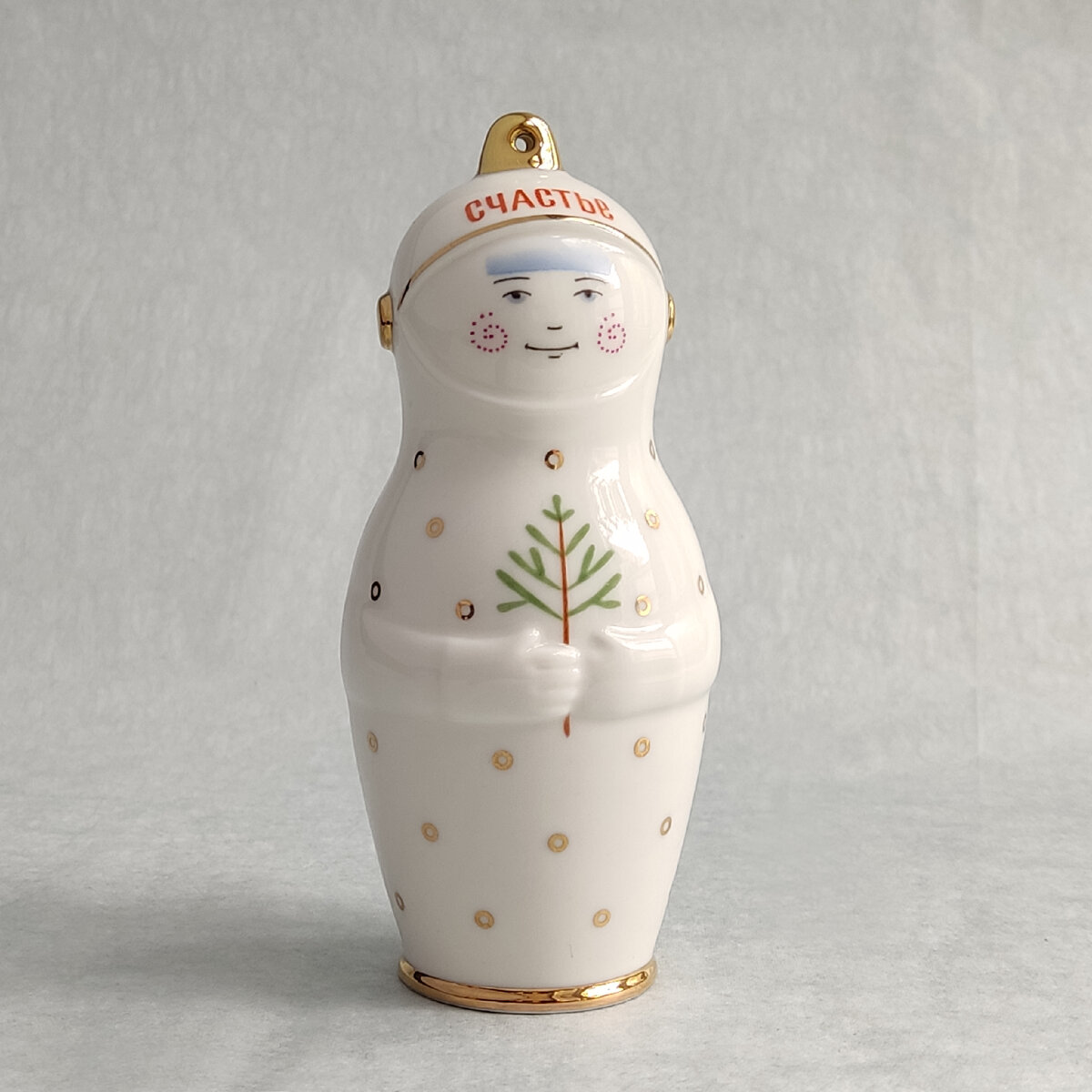 Юлия Брониславовна Шабаева (модель и роспись). Ёлочная игрушка «Матрёшка. Счастье»