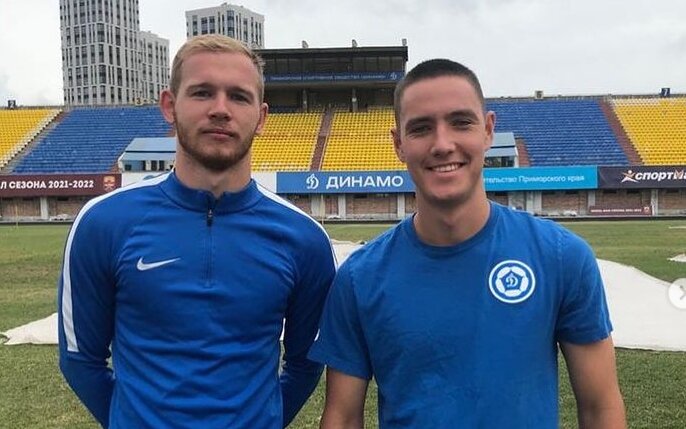 Роман Пухов - слева