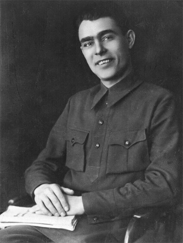 Молодой Леонид Ильич. Из открытых источников