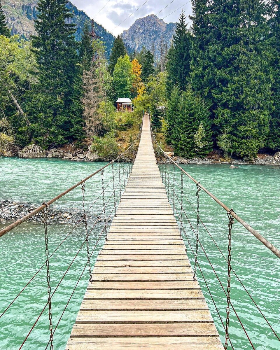 подвесной мост к Бадукским озерам