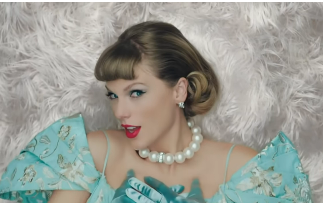 Молодые певицы 2023 года. Тейлор свифт 2023. Тейлор свифт 2023. Taylor swift grammy 2023. Лореен певица евровидение 2023.