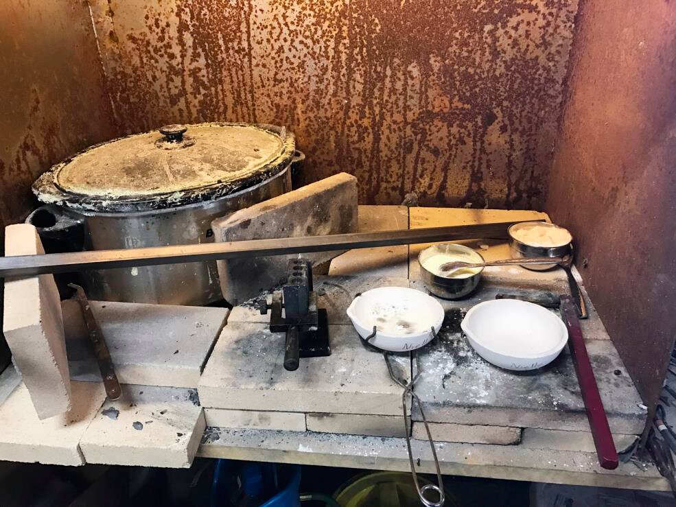 Рисунок 3. Вытяжной шкаф для приготовления черни.