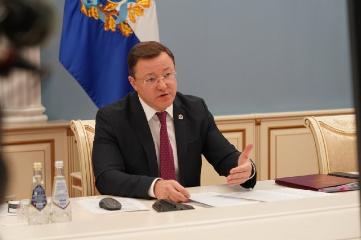    Азаров представил опыт Самарской области на экспертной сессии в Москве