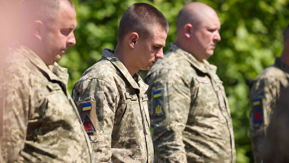     В Ростове вынесли приговор Николаю Мартынюку, обвиняемому в участии в террористическом обществе, об этом сообщили в пресс-службе Южного окружного военного суда.