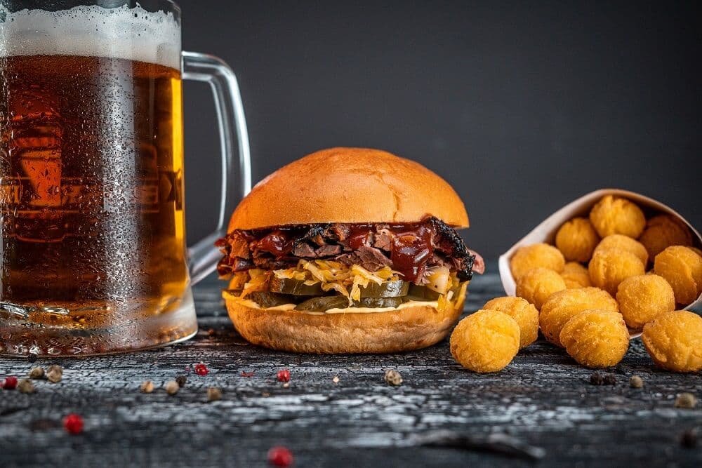 Burger - служба доставки бургеров и сендвичей, приготовленных по классическим американским рецептам. Бургеры с доставкой. Доставка бургеров - это удобный способ насладиться бургером.