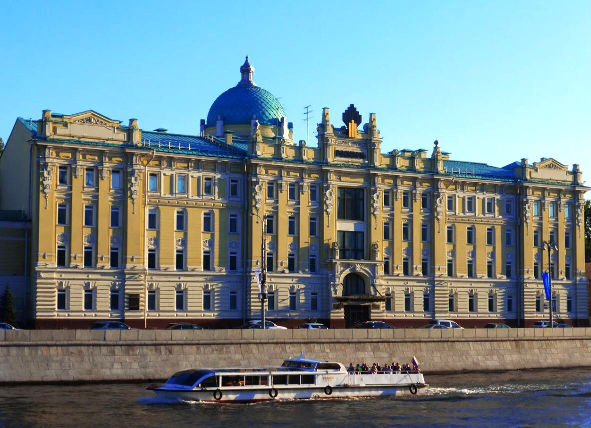 Софийская набережная дом 8. Дом бахрушиных на софийской набережной. Москва софийская набережная 16. Роснефть софийская набережная 26/1. Дом на софийской набережной.