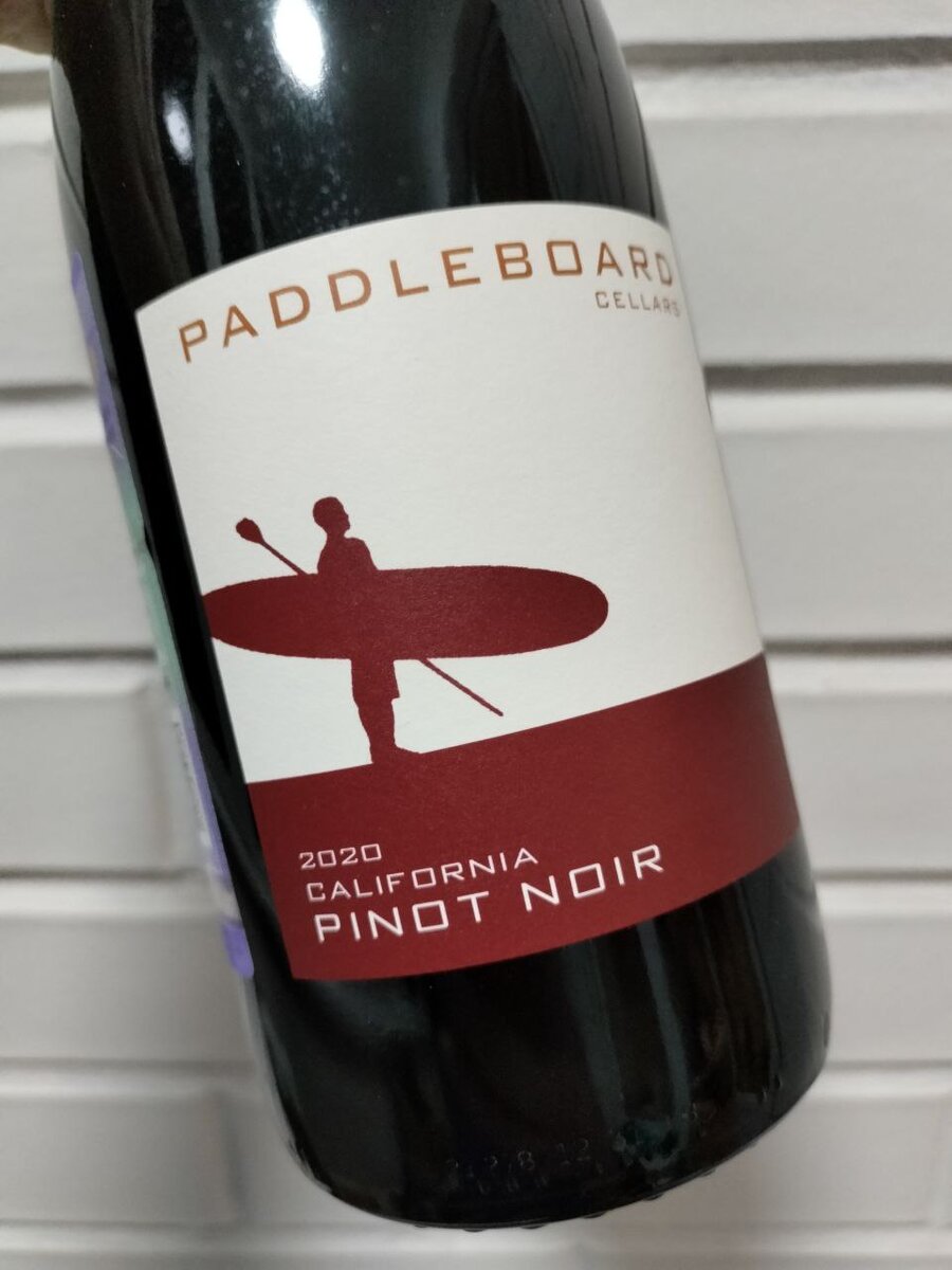 Paddleboard Pinot Noir