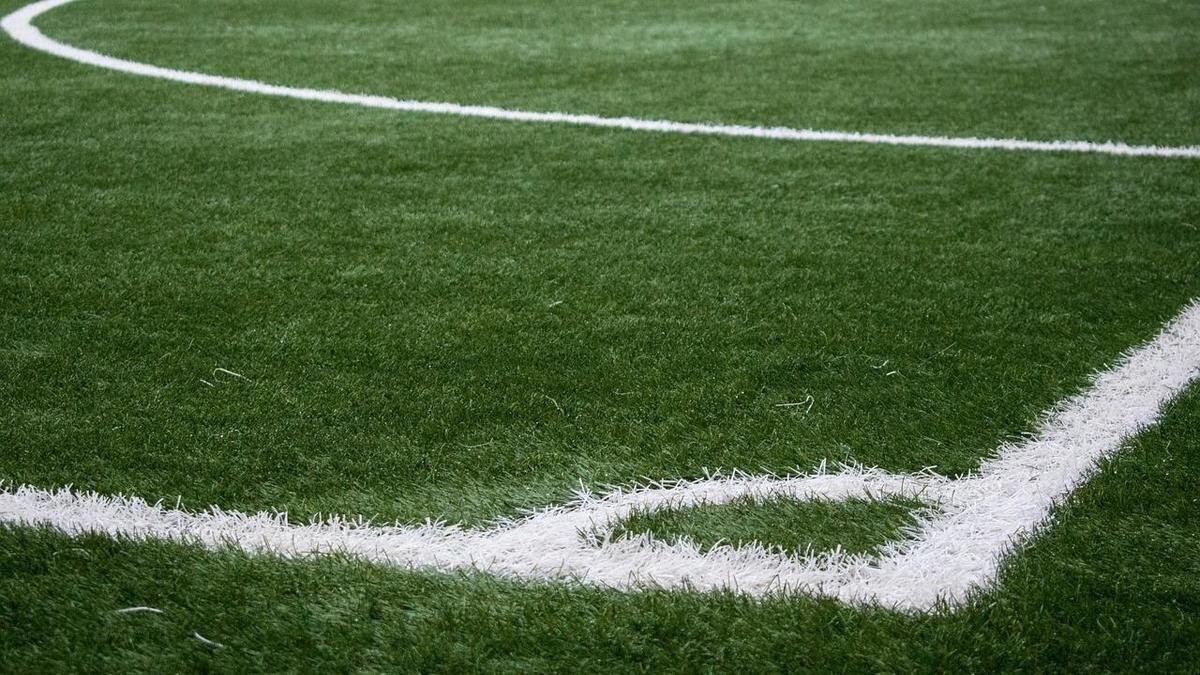    Футбольное поле:Pixabay