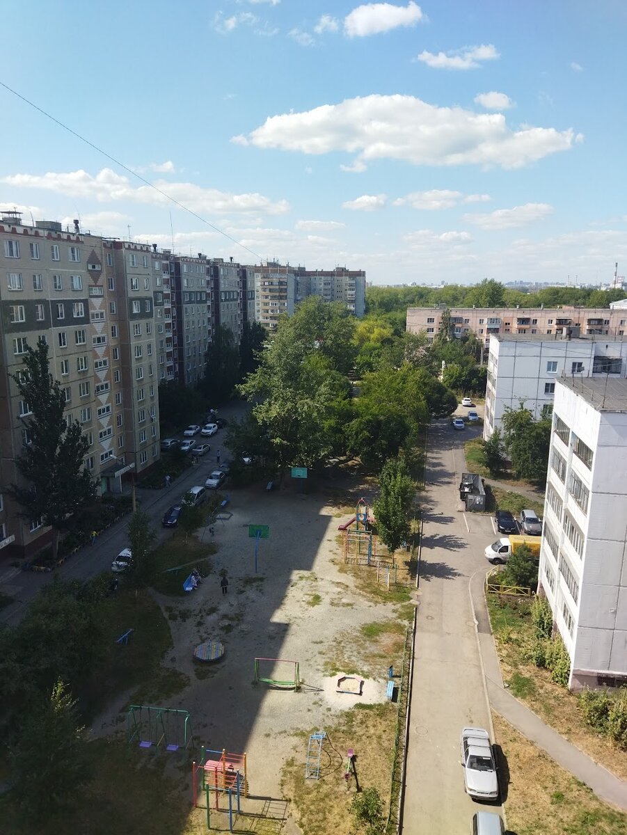 Фото двора, где я провел счастливое детство и беспокойную юность в "лихие 90-е"