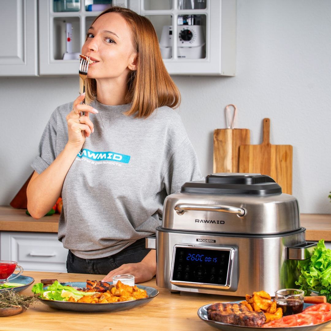 Ana.Stylus 2 года назад, как раз когда забросила ДЗЕН, работала ведущей YOU TUBE