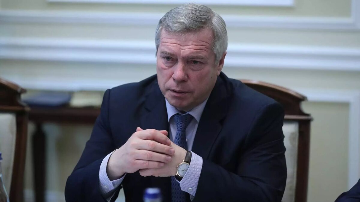     Губернатор Ростовской области Василий Голубев обещал рассмотреть предложения горожан по названиям улиц «Нового Ростова», об этом он сообщил во время инвестиционного послания.
