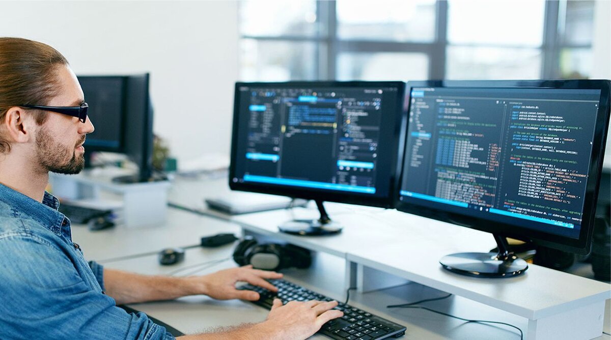 Работа техник информационных