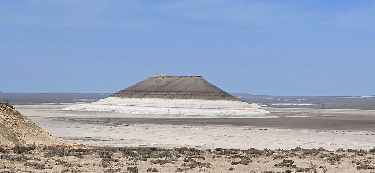 Как писал ранее: на обратном пути, гора Бокты предстала во всей красе. 