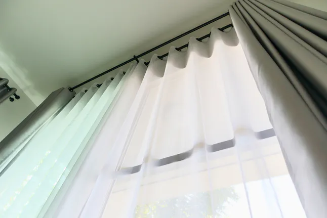 Le barriere fotoelettriche o le tende sono una decorazione per qualsiasi interno! Danno alla stanza un fascino ed un'eleganza speciali.-3