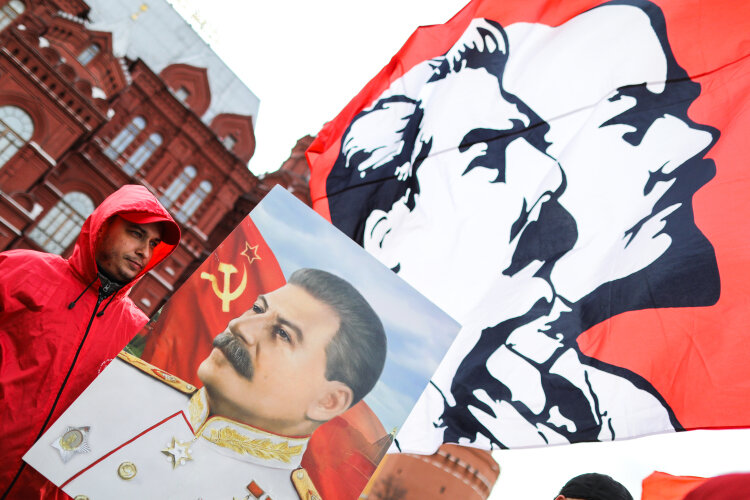 «Сталин понимал, что его культ как правителя будет неизбежен. Ведь до него почти такой же культ успел сложиться вокруг Ленина»Фото: «БИЗНЕС Online»