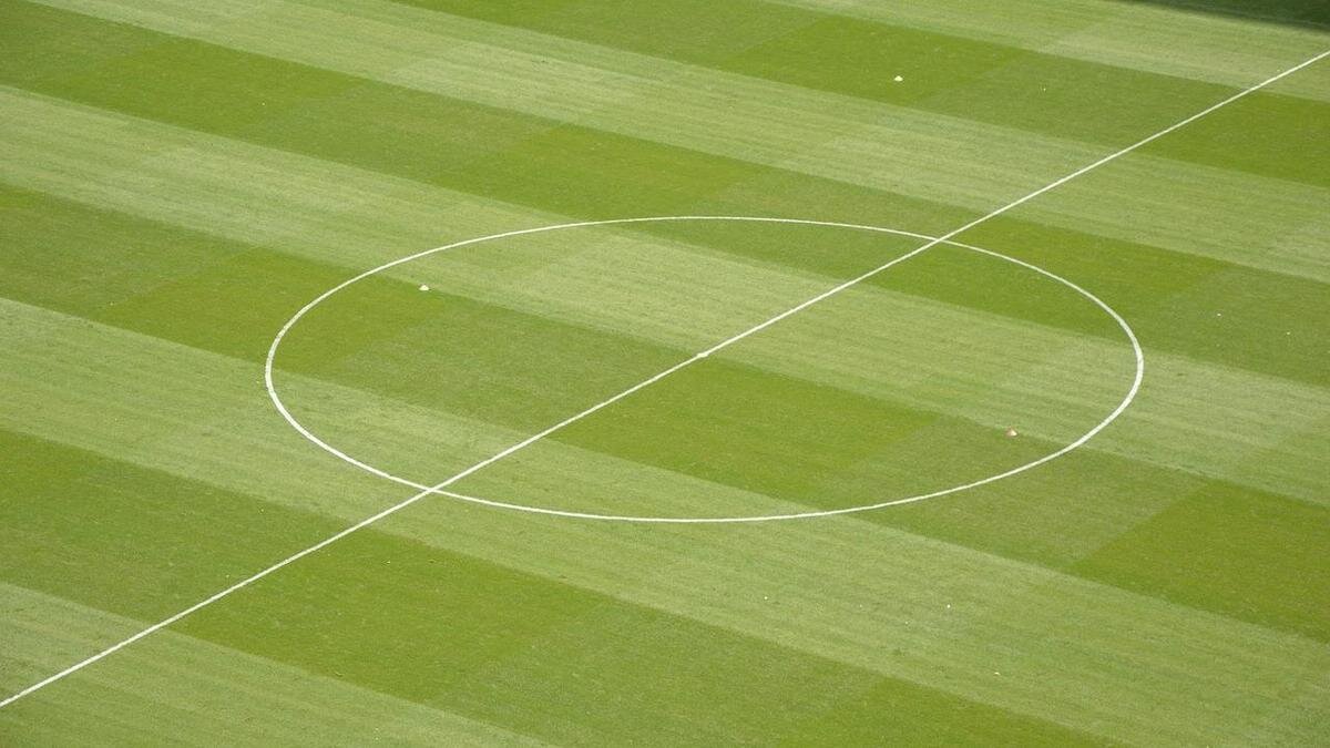    Футбольное поле:Pixabay