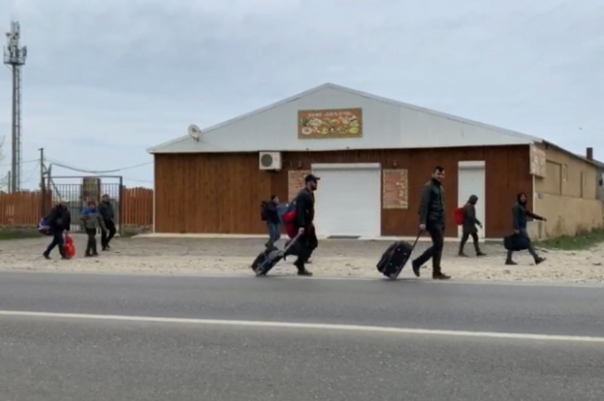 тагиркент казмаляр фото. яраг казмаляр таможенный пост. дагестан яраг казмаляр. яраг-казмаляр таможенный пост азербайджан. яраг казмаляр таможенный пост.