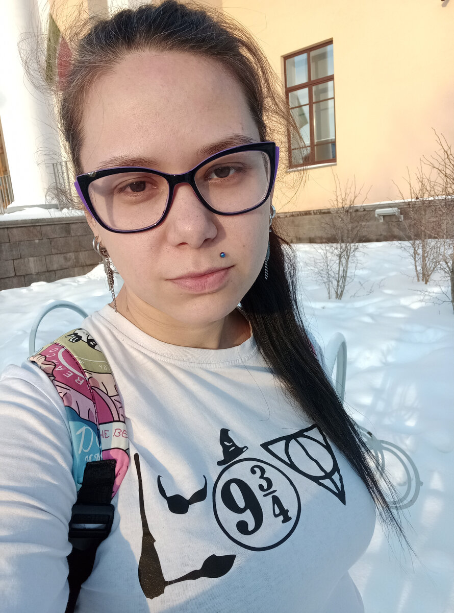 До магазина за водой 😅 В ДК, почему-то, были только сладкие напитки