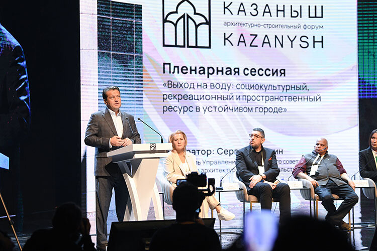    Ильсур Метшин: «Мы слишком долго запрягали. Но это тот случай, когда нужно 7 раз отмерить и 1 раз принимать решения» Фото: kzn.ru