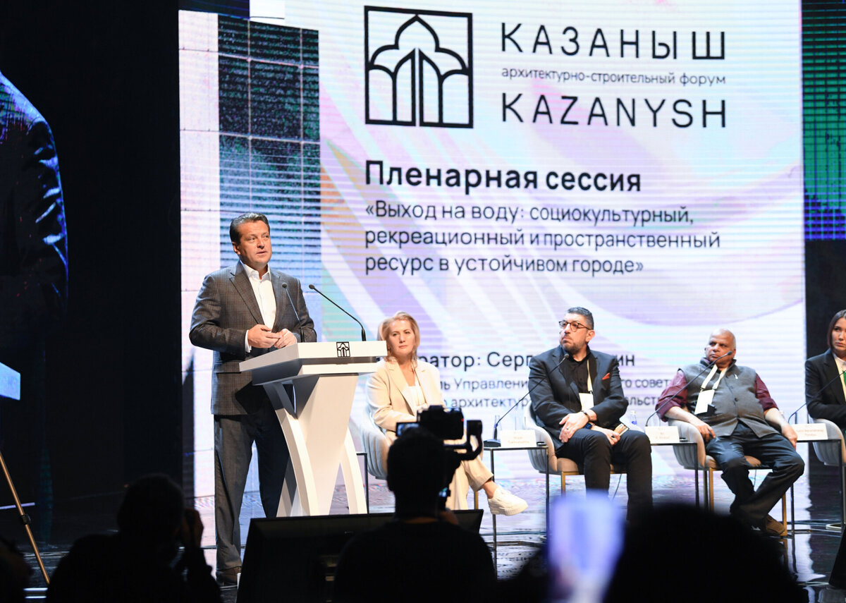 Ильсур Метшин подчеркнул, что водное развитие города – это завтрашний день столицы Татарстана. Фото: kzn.ru