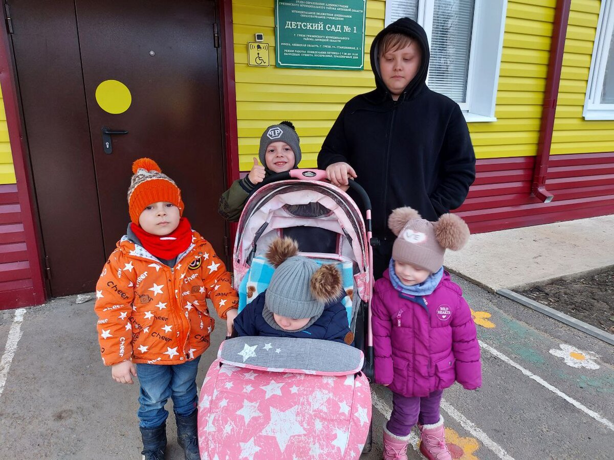 Моя мини банда) Лю их всех) Фотке несколько лет