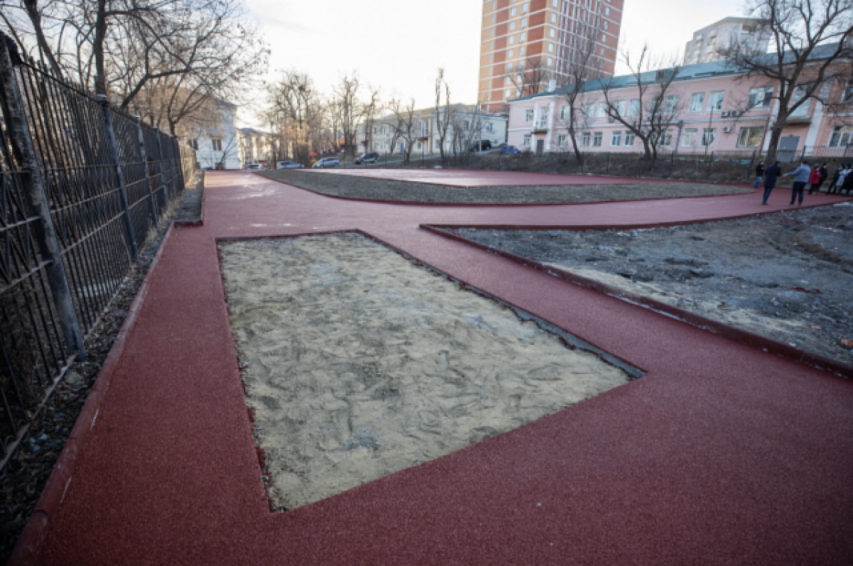    Мэрия расторгнет контракт с подрядчиком спортивной площадки лицея №41