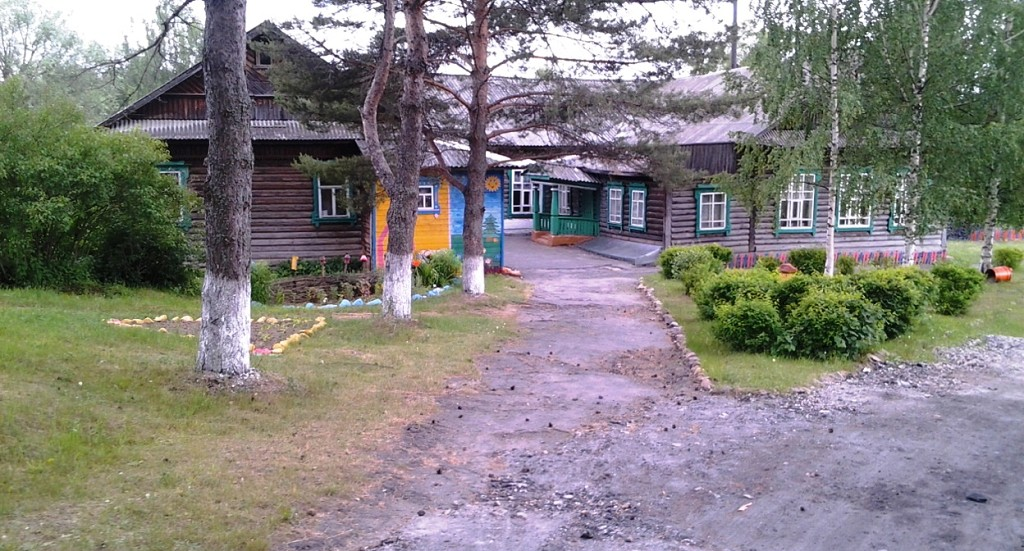 Местная школа, фото взято из открытых источников