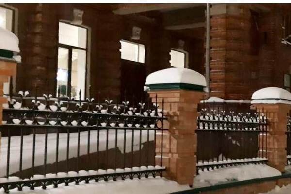     В Иванове восстановили историческую ограду 30-й гимназии