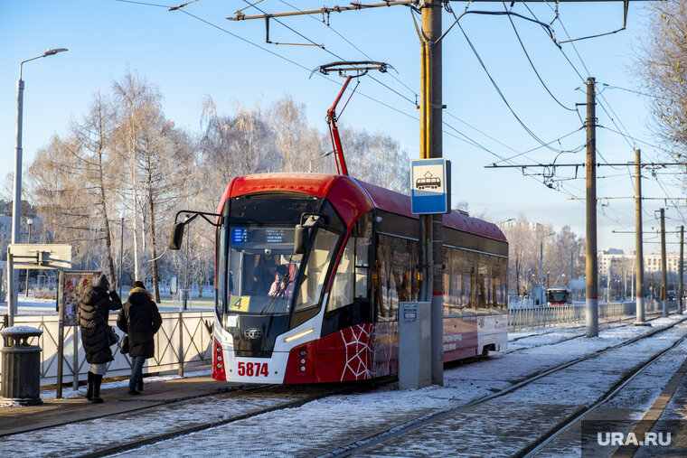    Трамваи пустили в объезд