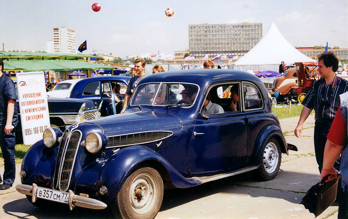 Довоенные и послевоенные BMW 321 служили советским гражданам десятилетиями. Правда, часто уже сильно переделанные