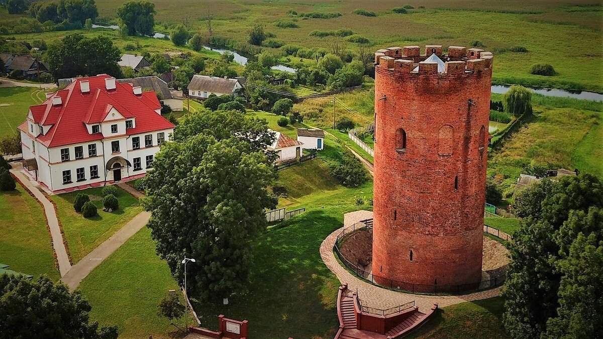 Каменецкая башня. Западная Белоруссия. Западные ворота. Взято из инфополя.