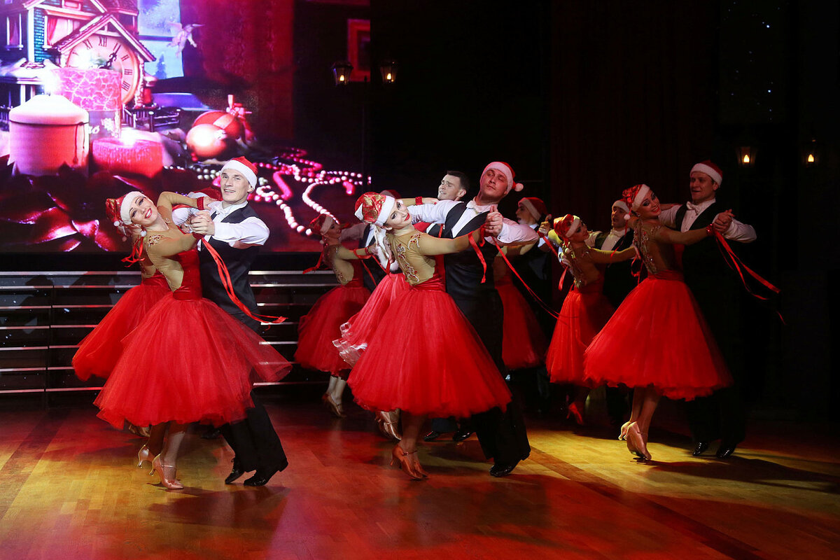 Новогоднее шоу // Фото с сайта Севастопольского академического театра танца имени Елизарова