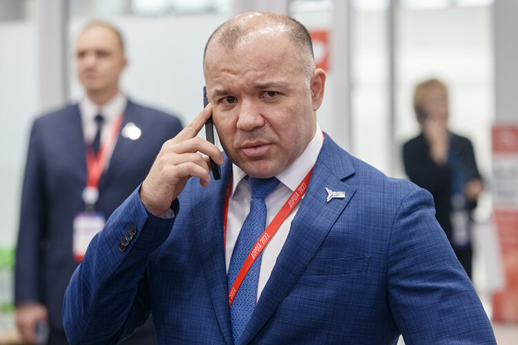    Как стало известно «БИЗНЕС Online», кадровые перестановки произошли в МВД России. Выходец из Татарстана, несколько лет возглавлявший ГИБДД республики Ленар Габдурахманов покинул должность первого заместителя начальника федеральной Госавтоинспекции Фото: «БИЗНЕС Online»