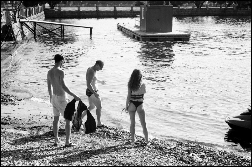 Поедем красотка кататься - Let's go ride babe.