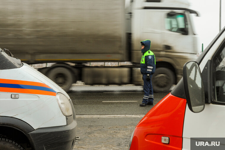   Авария на трассе помешала движению транспорта