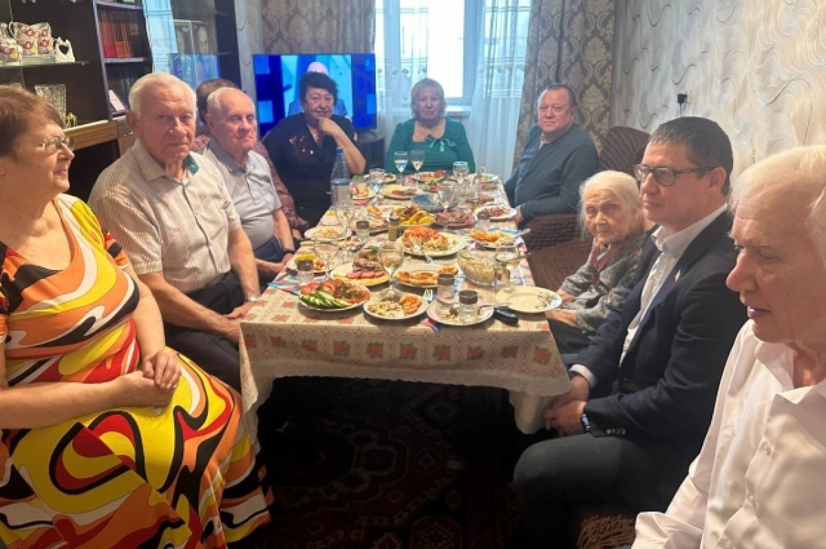    Командир отделения полка войск связи отметила 101 год в Чите