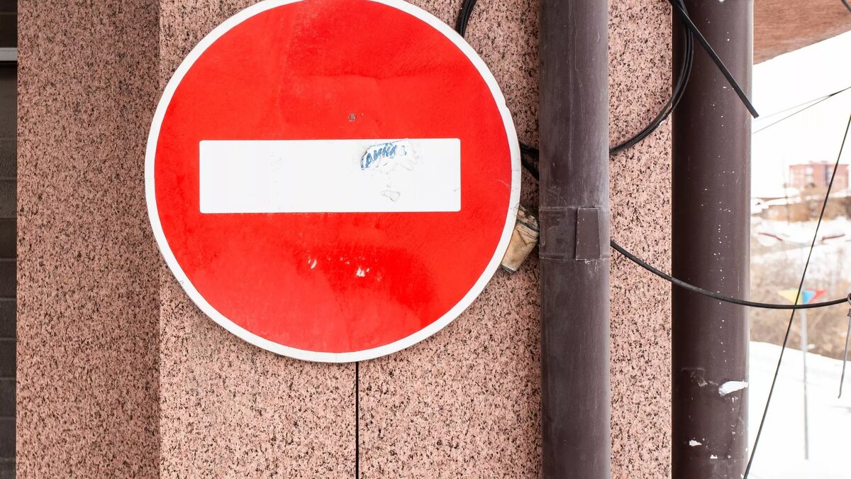     В Ростове-на-Дону с декабря для автолюбителей ввели запреты на передвижение на участке проспекта Соколова, сообщили в Департаменте автодорог.