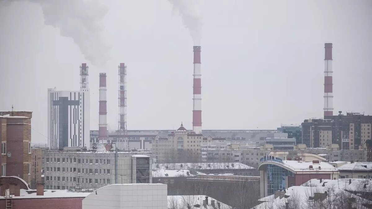     Жилстройнадзор Югры сообщил, что аномальные морозы повлекут за собой увеличение платы за отопление. Жителям рекомендуют минимизировать потери тепла, проверить окна и запастись деньгами.