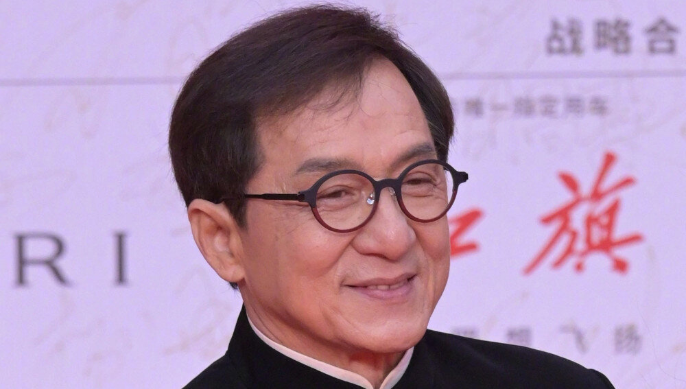 Появляясь на экранах крупнобюджетных фильмов или снимаясь в хитовых телешоу, актеры не только оказывают огромное влияние на аудиторию, но и накапливают значительные состояния.-10