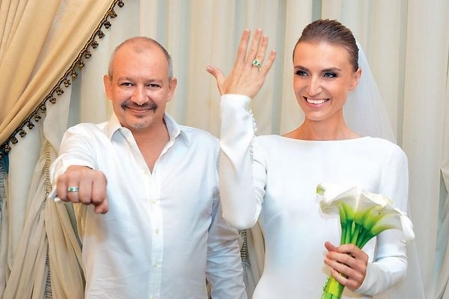 Дмитрий марьянов жена фото