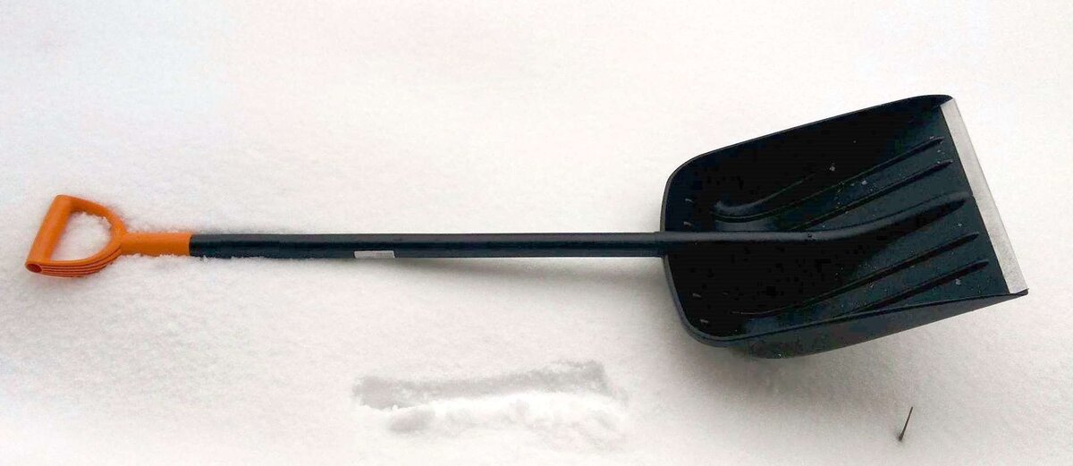 Такой лопатой пользуюсь я (фото найдено в интернете)