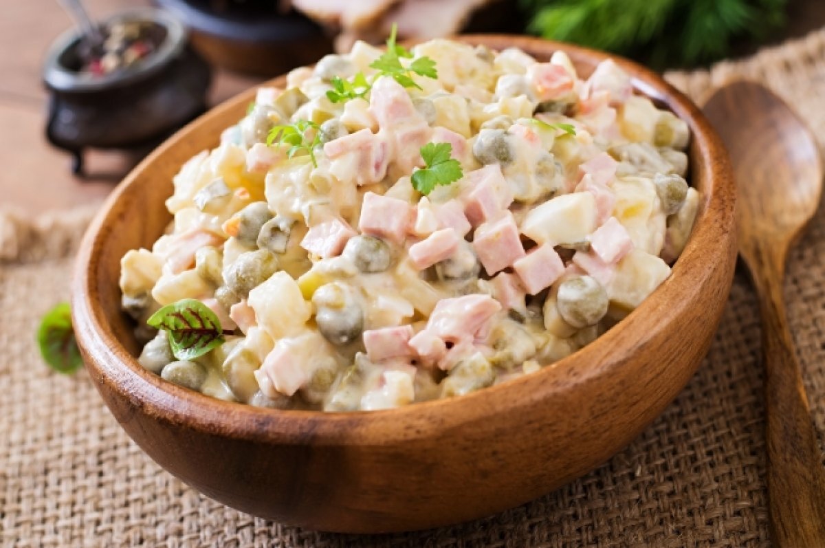    Врач Макиша заявила, что оливье не подходит для начала новогоднего застолья