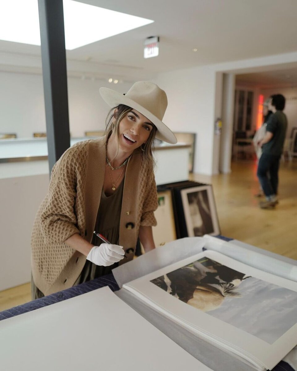 Мужья наших героинь избалованы женским вниманием. Но, девочки, не заглядываемся, они уже заняты! Сегодня покажем обаятельных избранниц мужской половины Голливуда.-3