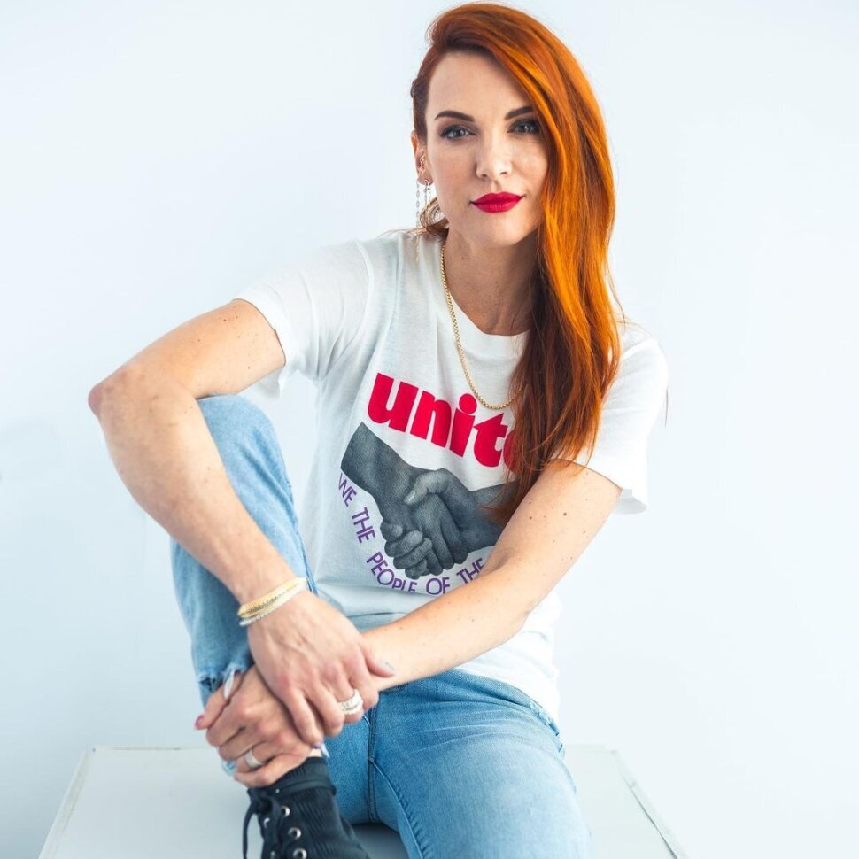 Мужья наших героинь избалованы женским вниманием. Но, девочки, не заглядываемся, они уже заняты! Сегодня покажем обаятельных избранниц мужской половины Голливуда.-17