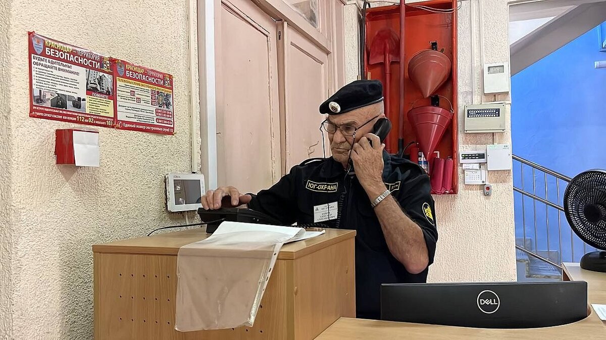    В школах Кубани усилят меры безопасности после стрельбы в брянской гимназии. Фото: телеканал «Краснодар»