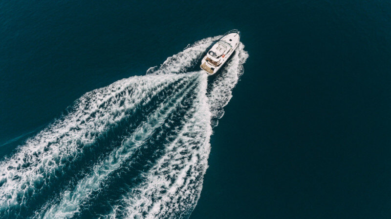     Яхта. Море unsplash.com