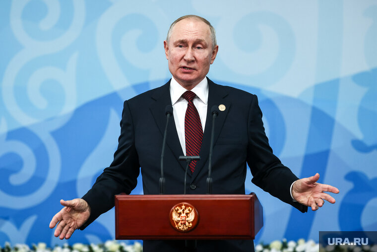    По словам Путина, компании из РФ продвигают свой бизнес в стране