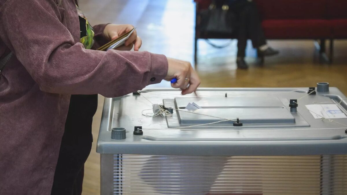     В Татарстане готовы к проведению выборов депутатов городских советов и сельских поселений. Об этом сообщил председатель Центральной избирательной комиссии (ЦИК) республики Андрей Кондратьев.