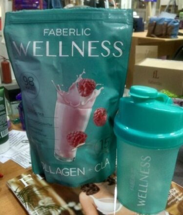 Сухая смесь для приготовления молочного коктейля " FABERLIC WELLNESS " со вкусом малина