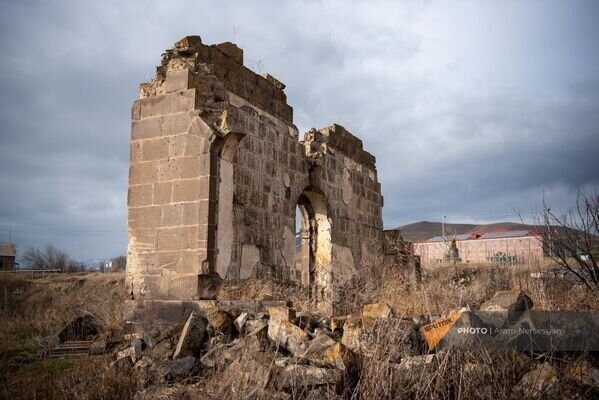 @Sputnik/Aram Nersesyan Руины церкви Сурб Аствацацин в Ширакамуте
